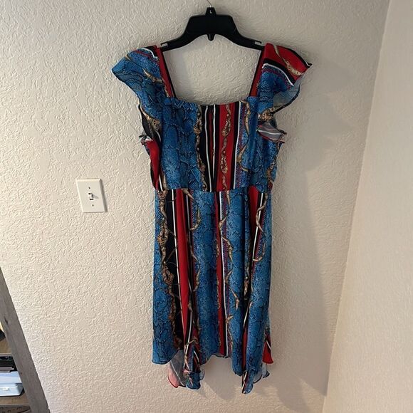 𝅺inc size 6 Blue Red Snake Belt Stripe Cold Shoulder Handkerchief Dress NWOT - Picture 4 of 5